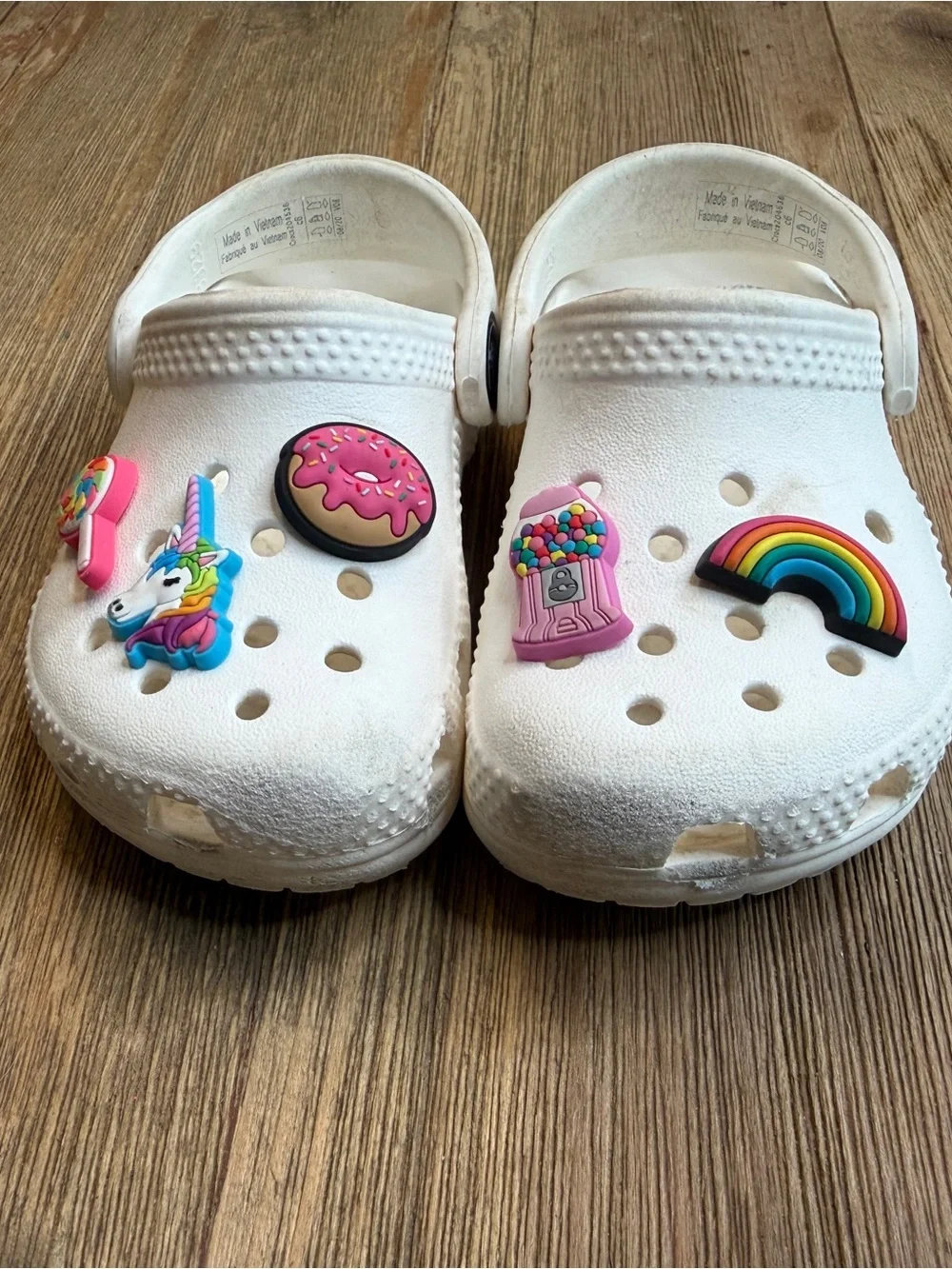 CROCS Kids White Clog Shoes with Colorful Charms size c6